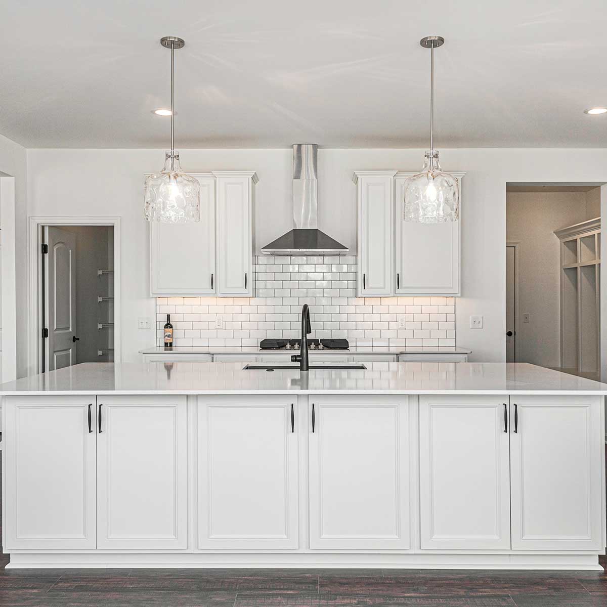 white kitchen modern